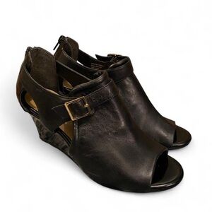 Giani Bernini Black Peep-Toe Wedges